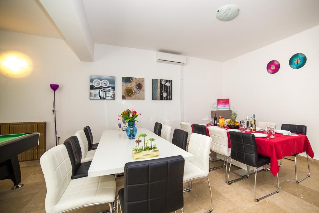 Holiday Home White House Podstrana Esterno foto