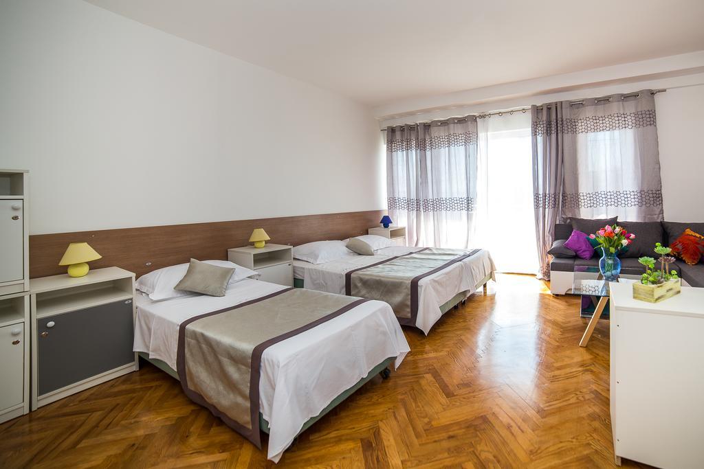 Holiday Home White House Podstrana Esterno foto