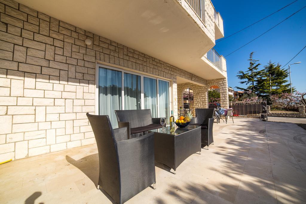 Holiday Home White House Podstrana Esterno foto